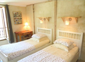 Entre Castellane et les Gorges du Verdon, Chambre Haute a 2 lits
